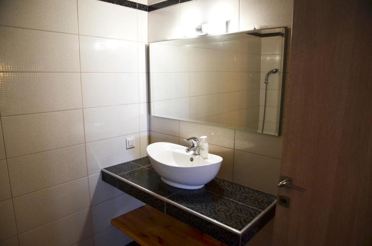 Helen Apartments Lukovë エクステリア 写真